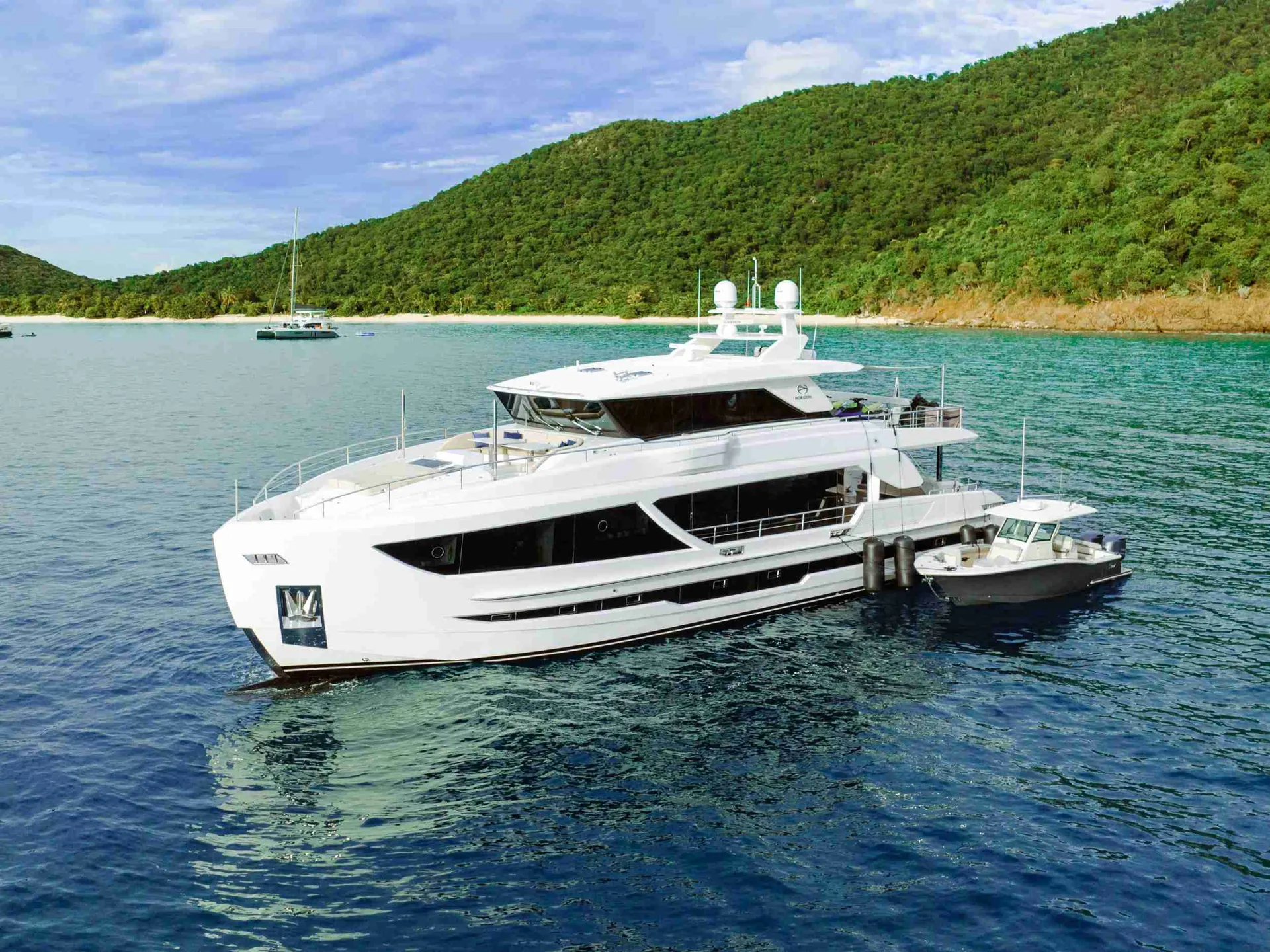 Aqua Life at anchor