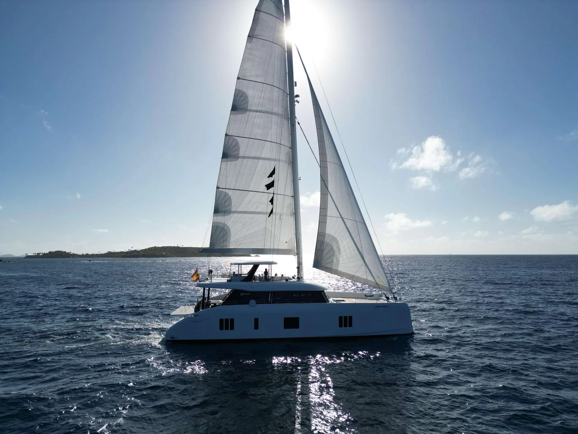 ENTRE4 at anchor