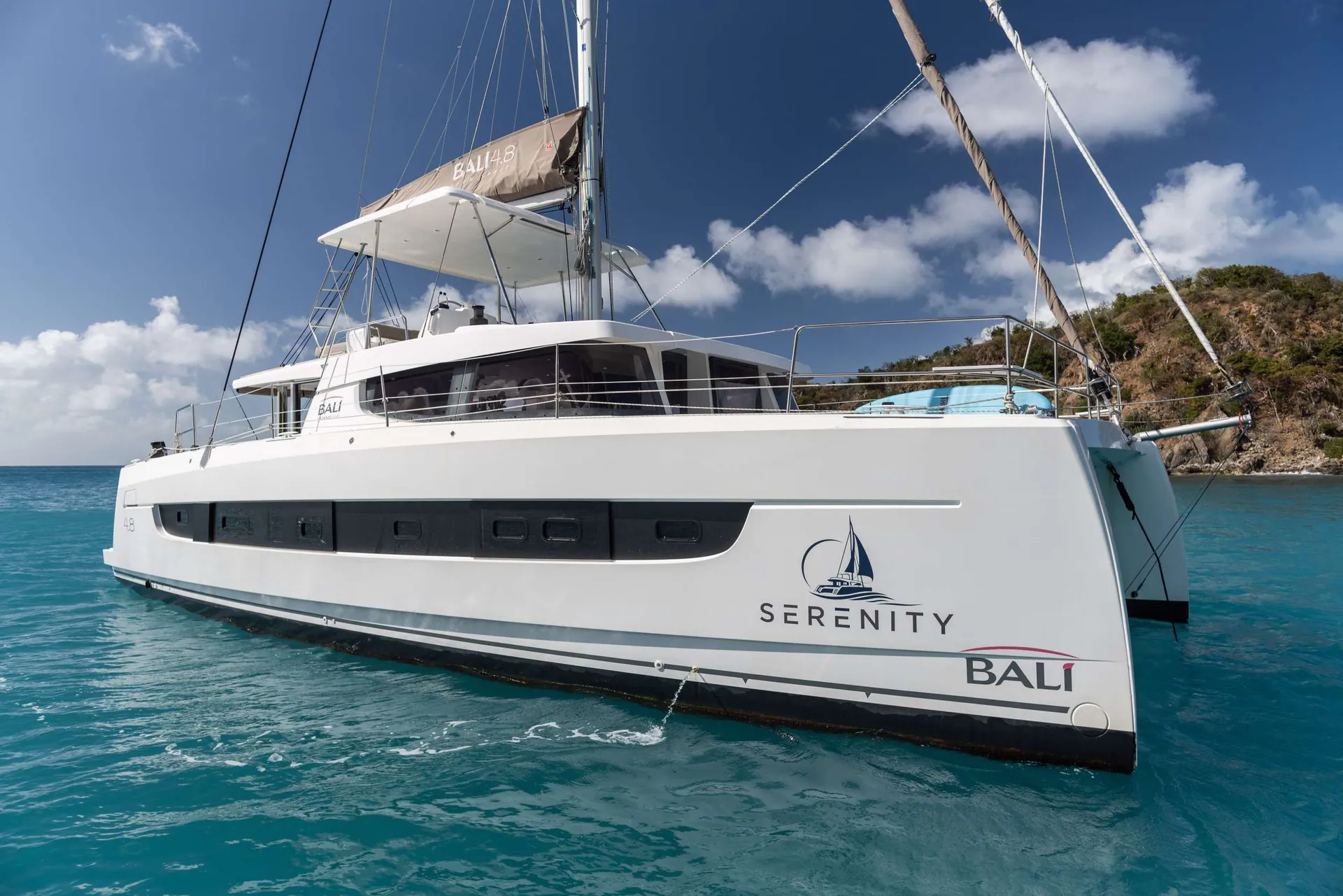 Serenity 4.8 at anchor